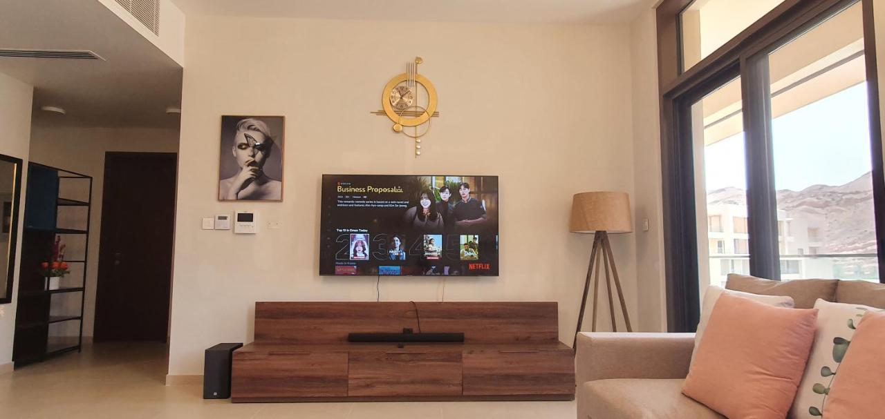 One Elegant 1Bhk Apartment In Muscat Bay 02 Bagian luar foto